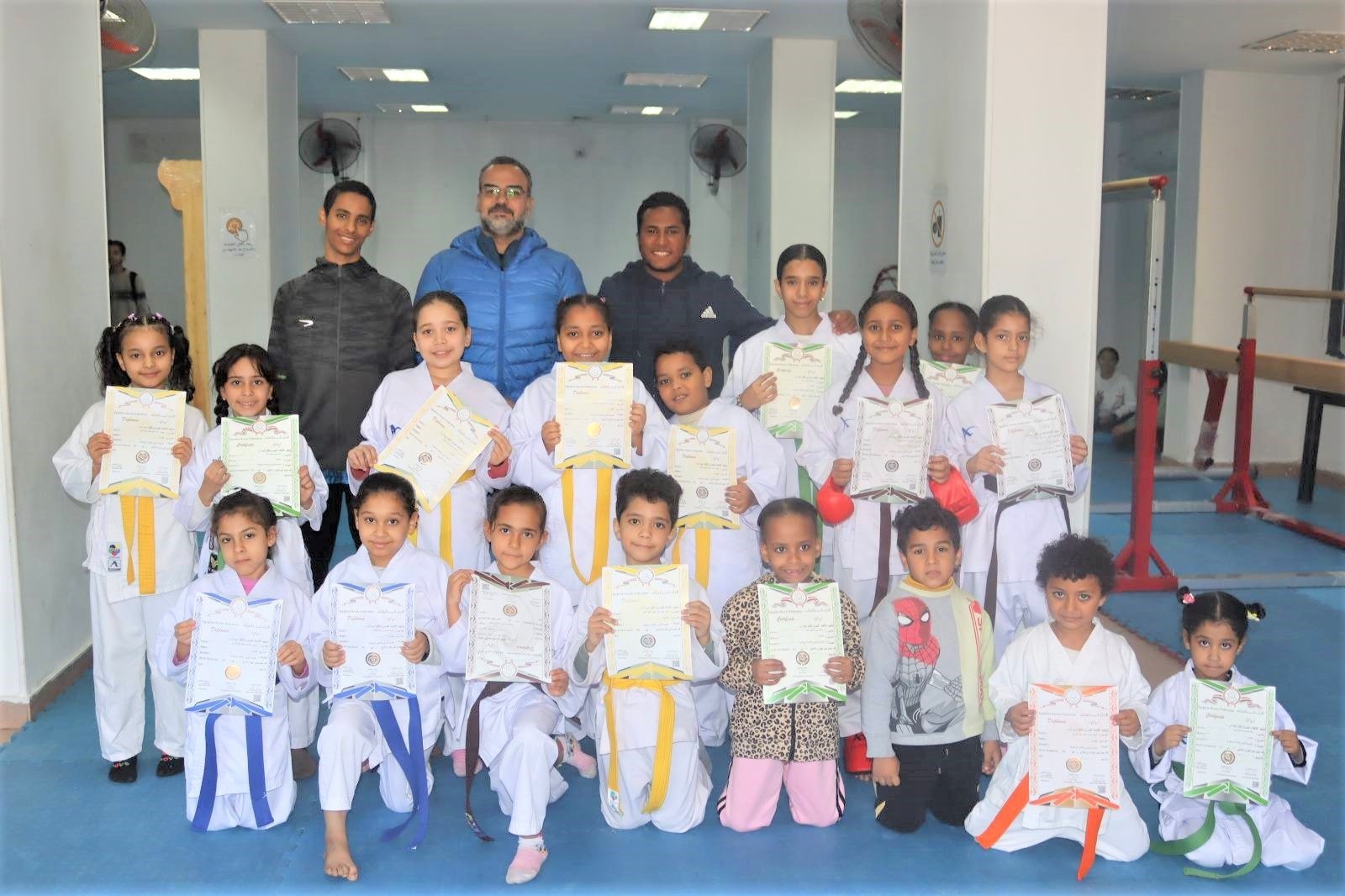 نجاح مشرف وأحزمة جديدة.. فريق كاراتيه مكتبة خالد بن الوليد العامة يسطر فصلاً جديداً من الإنجازات